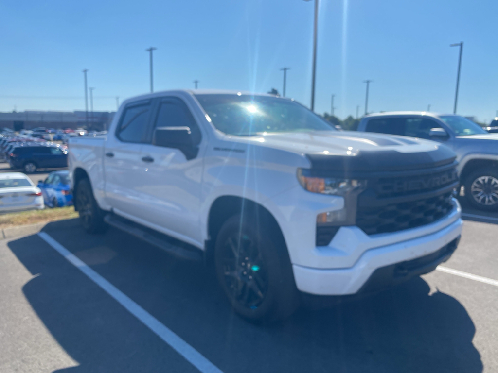 2024 Chevrolet Silverado 1500 Custom photo 2