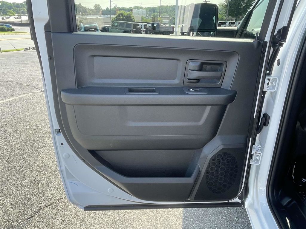 2025 Ram 2500 Tradesman photo 19