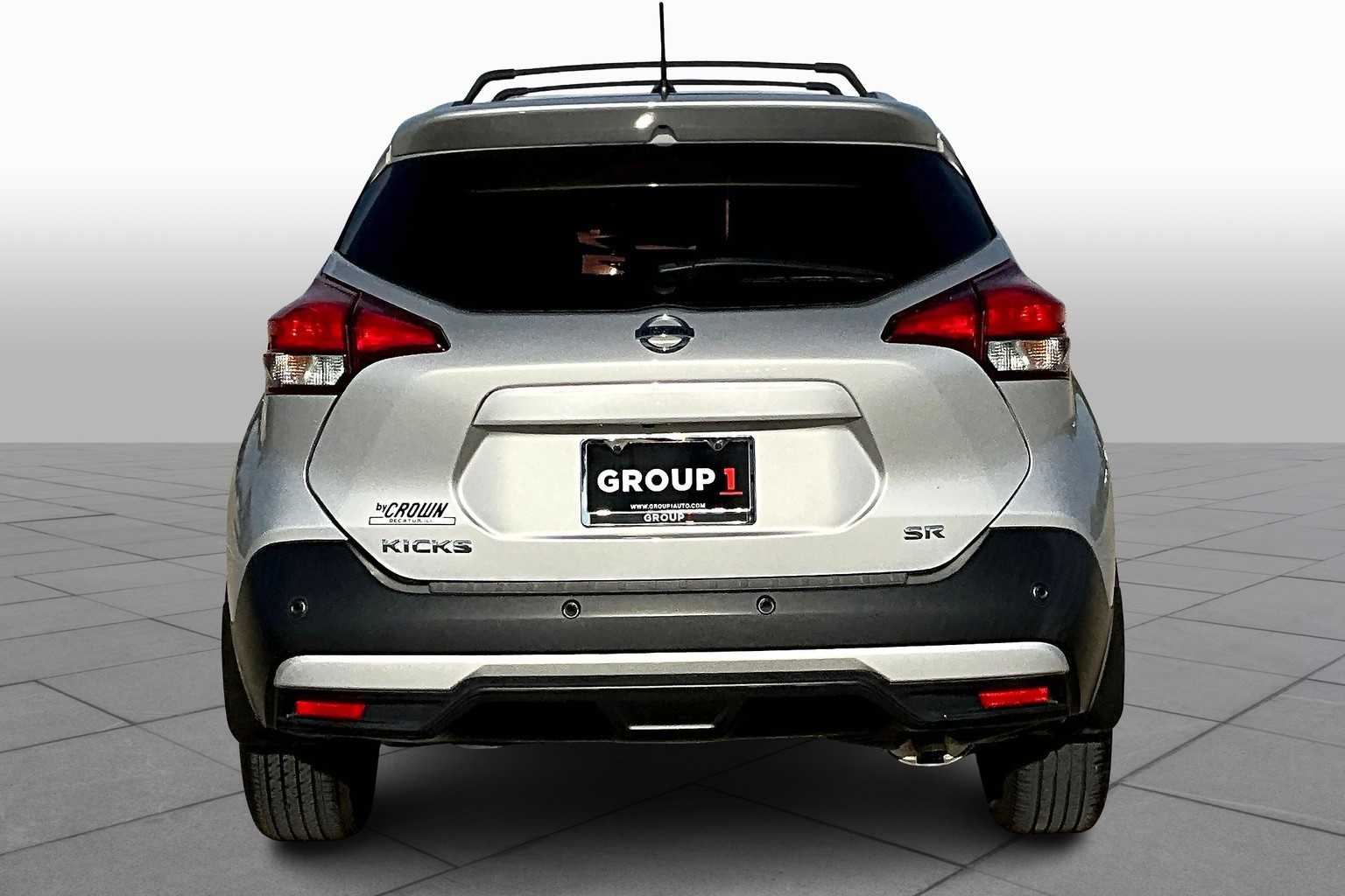 2020 Nissan Kicks SR photo 4