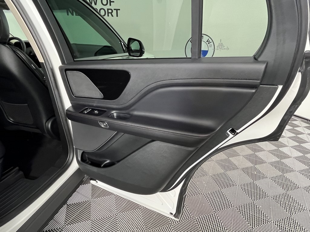 2023 Lincoln Aviator Standard photo 25