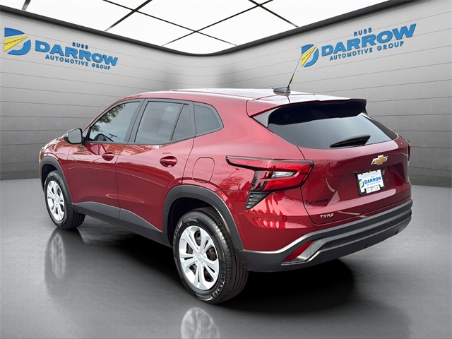 2025 Chevrolet Trax LS photo 3