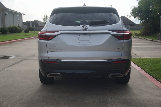 2020 Buick Enclave Essence photo 3