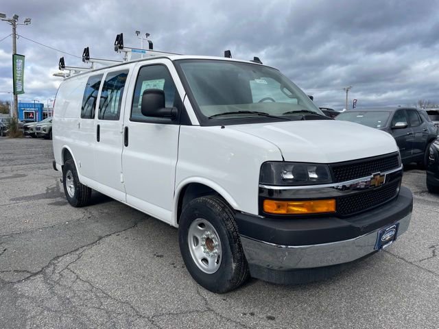 2025 Chevrolet Express Cargo Work Van's photo