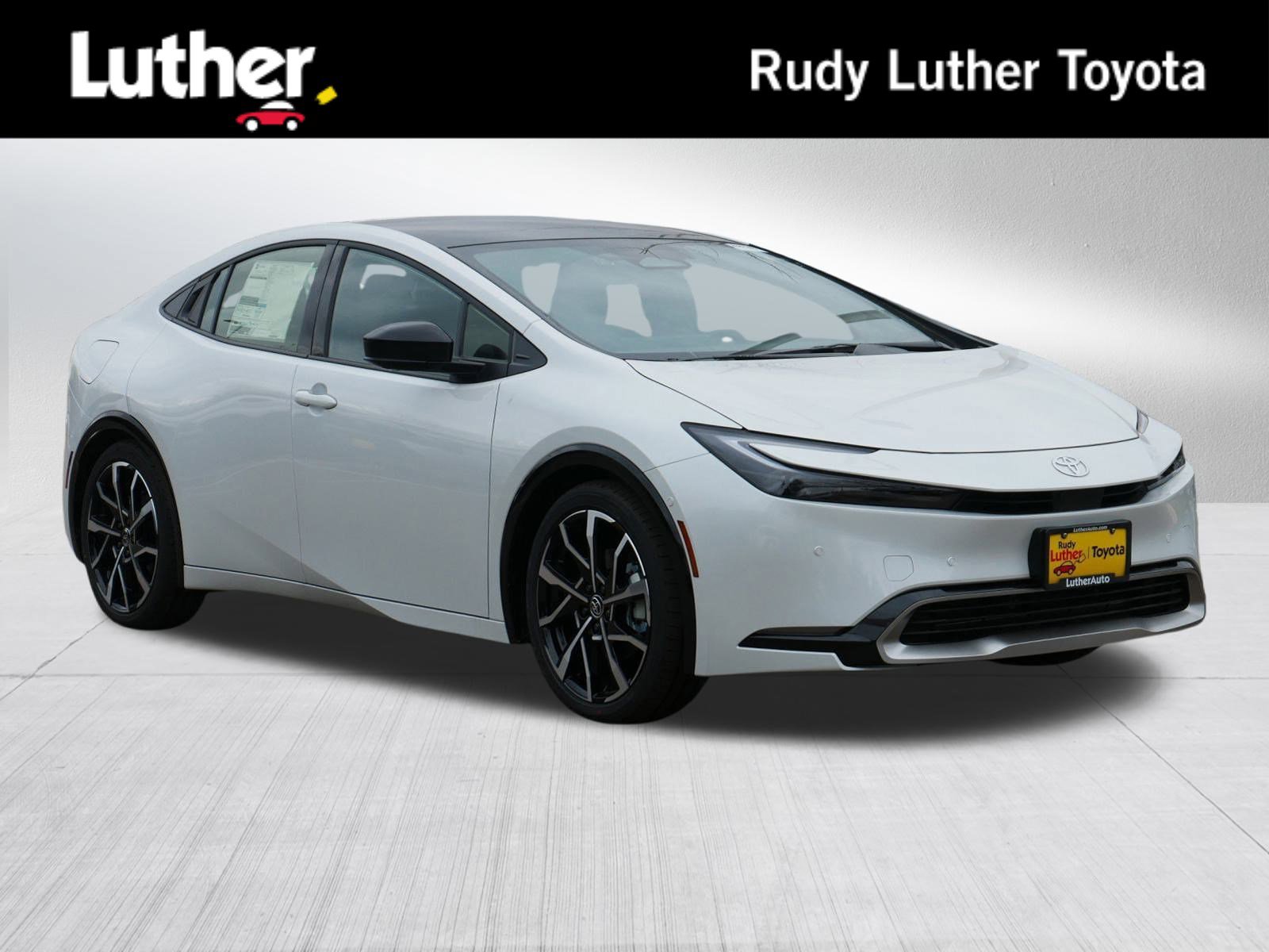 2026 Toyota Prius XSE Premium's photo