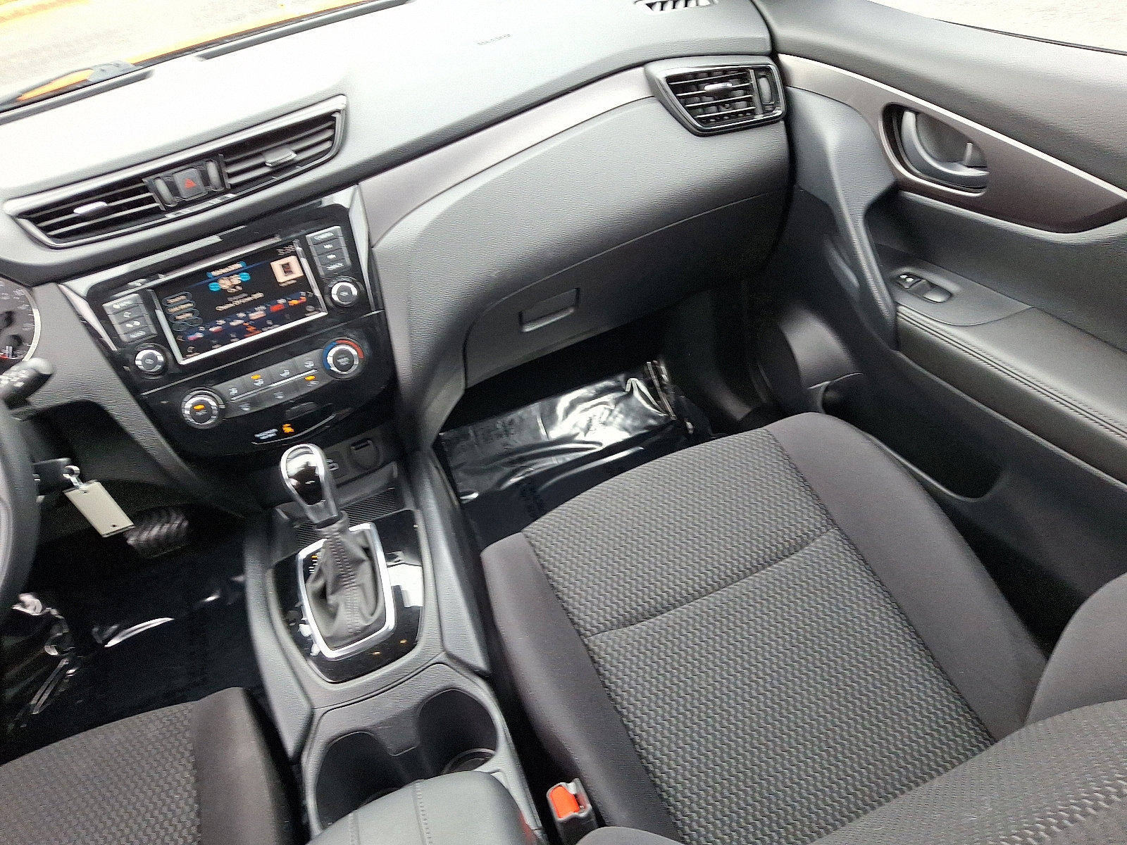 2022 Nissan Rogue Sport S photo 15