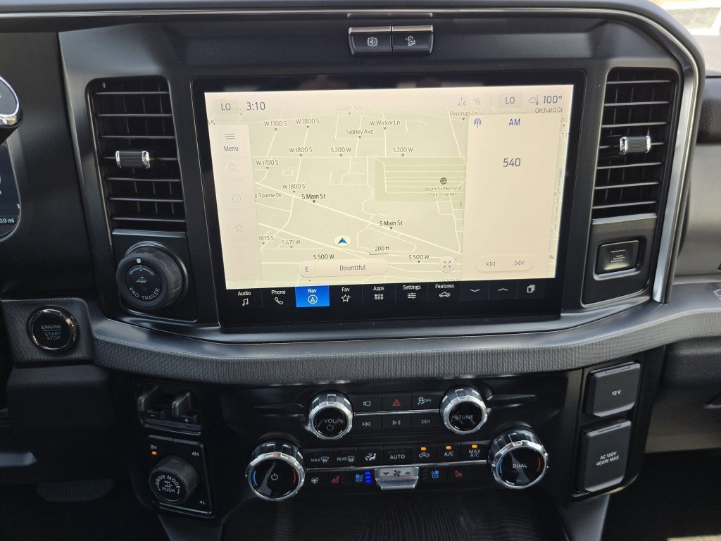 2025 Ford F-350 Platinum photo 2