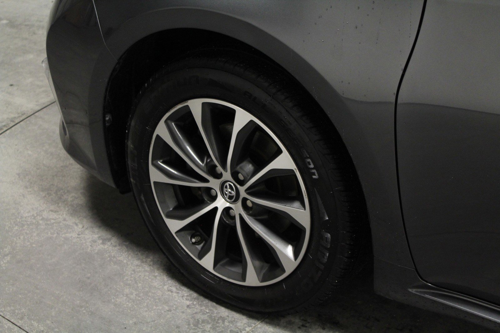 2018 Toyota Avalon Limited photo 9