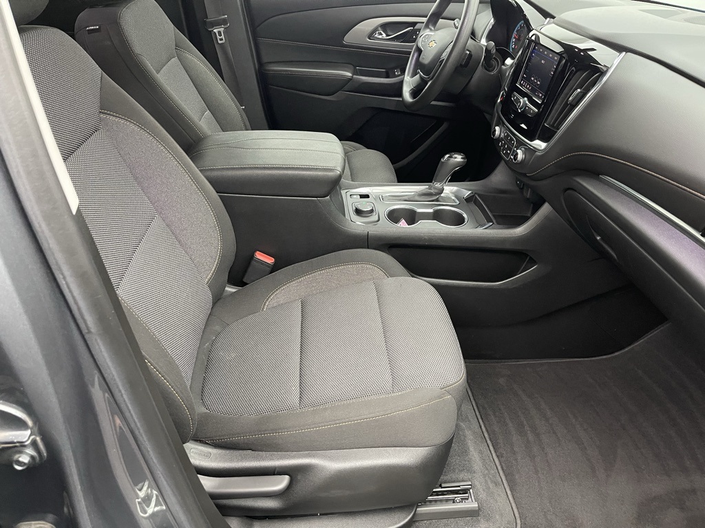 2020 Chevrolet Traverse LS photo 25
