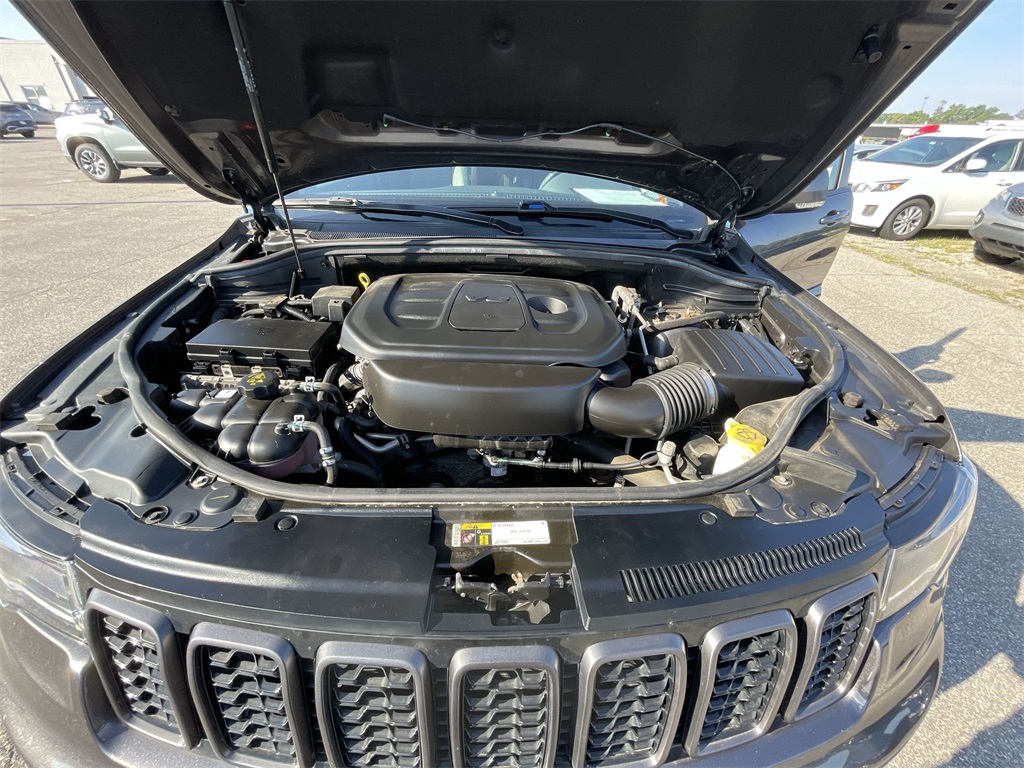 2021 Jeep Grand Cherokee Anniversary Edition photo 15