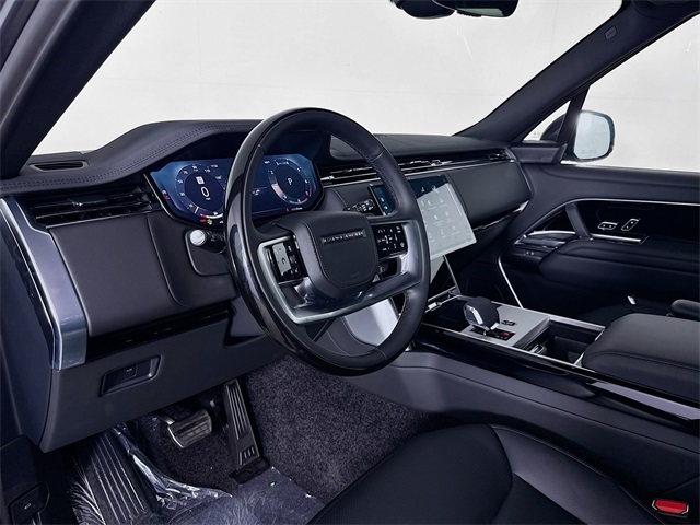 2025 Land Rover Range Rover SE photo 9