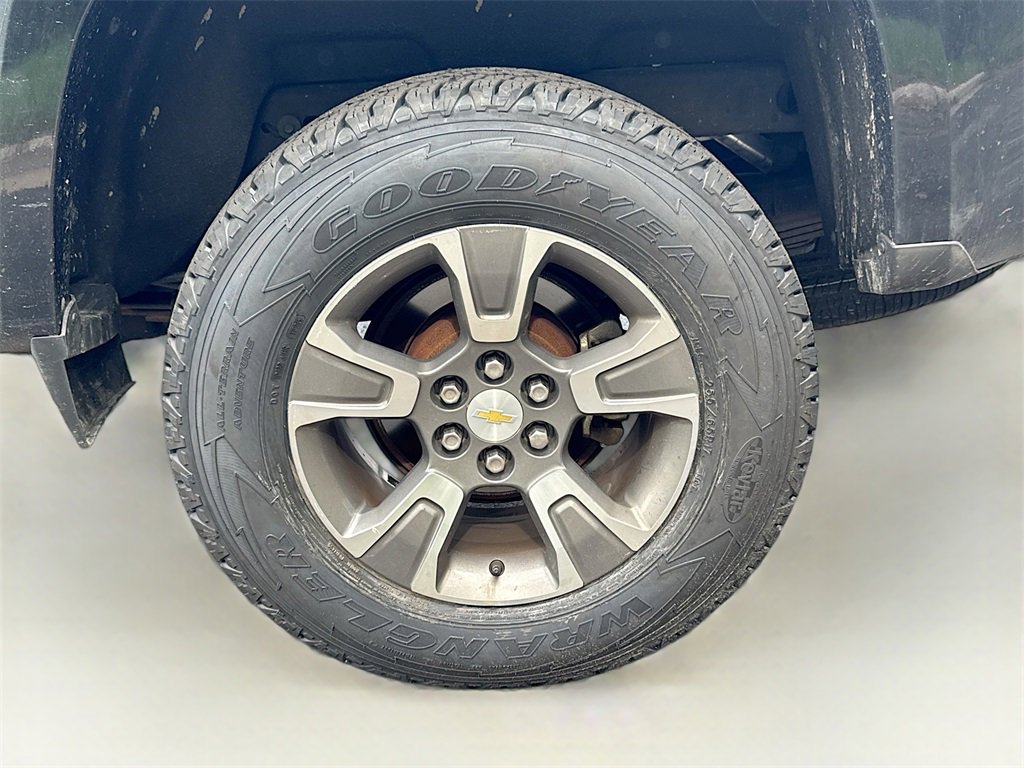 2017 Chevrolet Colorado Z71 photo 32
