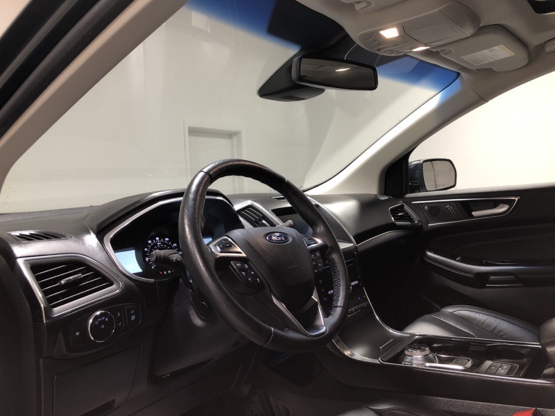 2019 Ford Edge Titanium photo 18