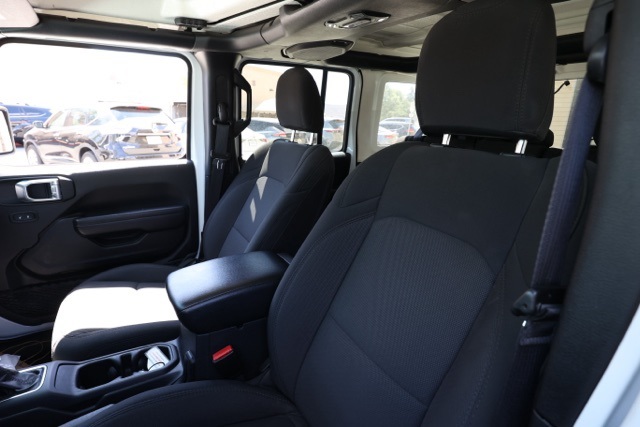2023 Jeep Wrangler Base 4xe photo 13