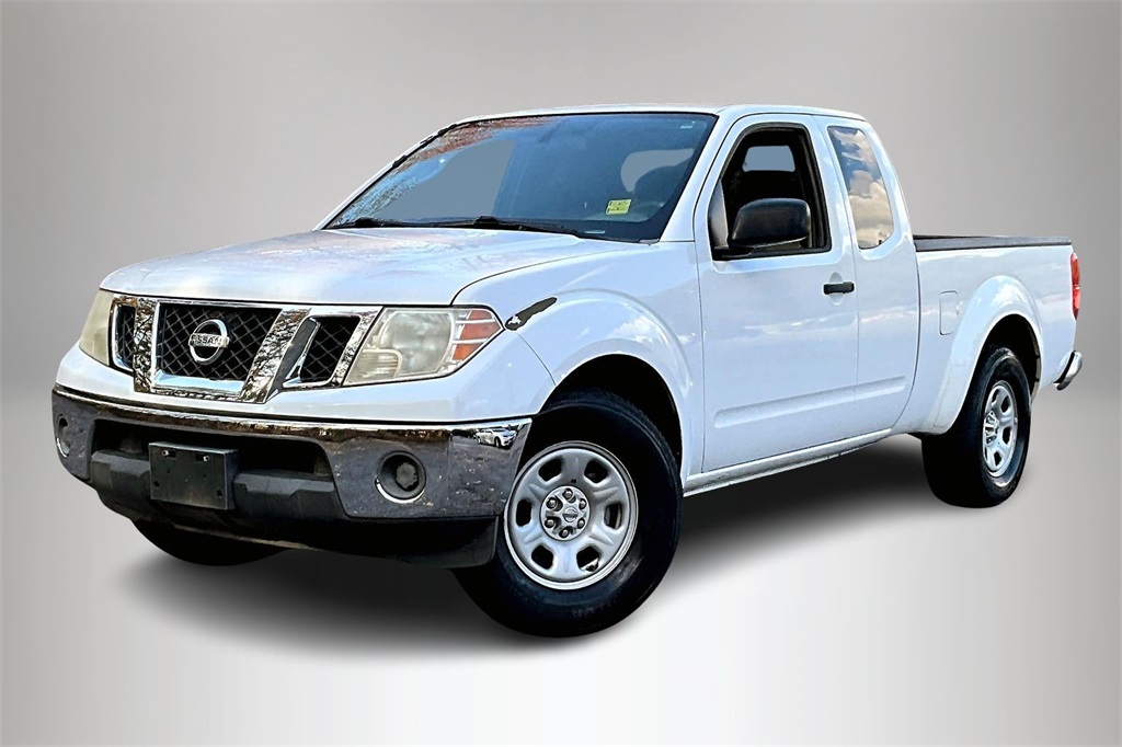 2010 Nissan Frontier SE photo 2