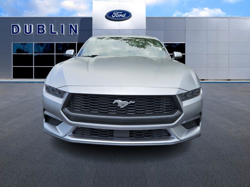 2025 Ford Mustang EcoBoost photo 2