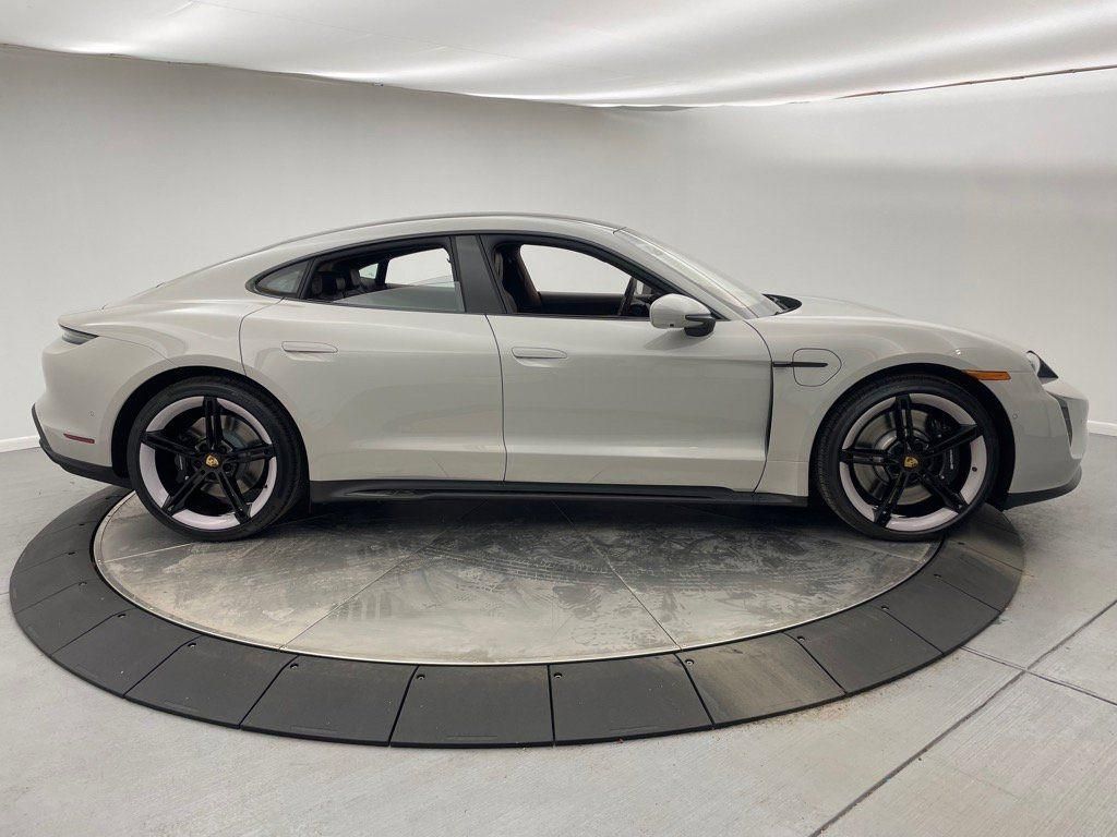 2024 Porsche Taycan GTS photo 7