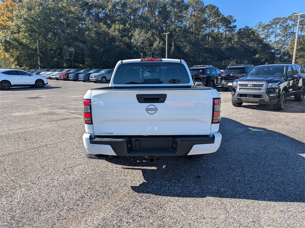 2026 Nissan Frontier SV photo 3