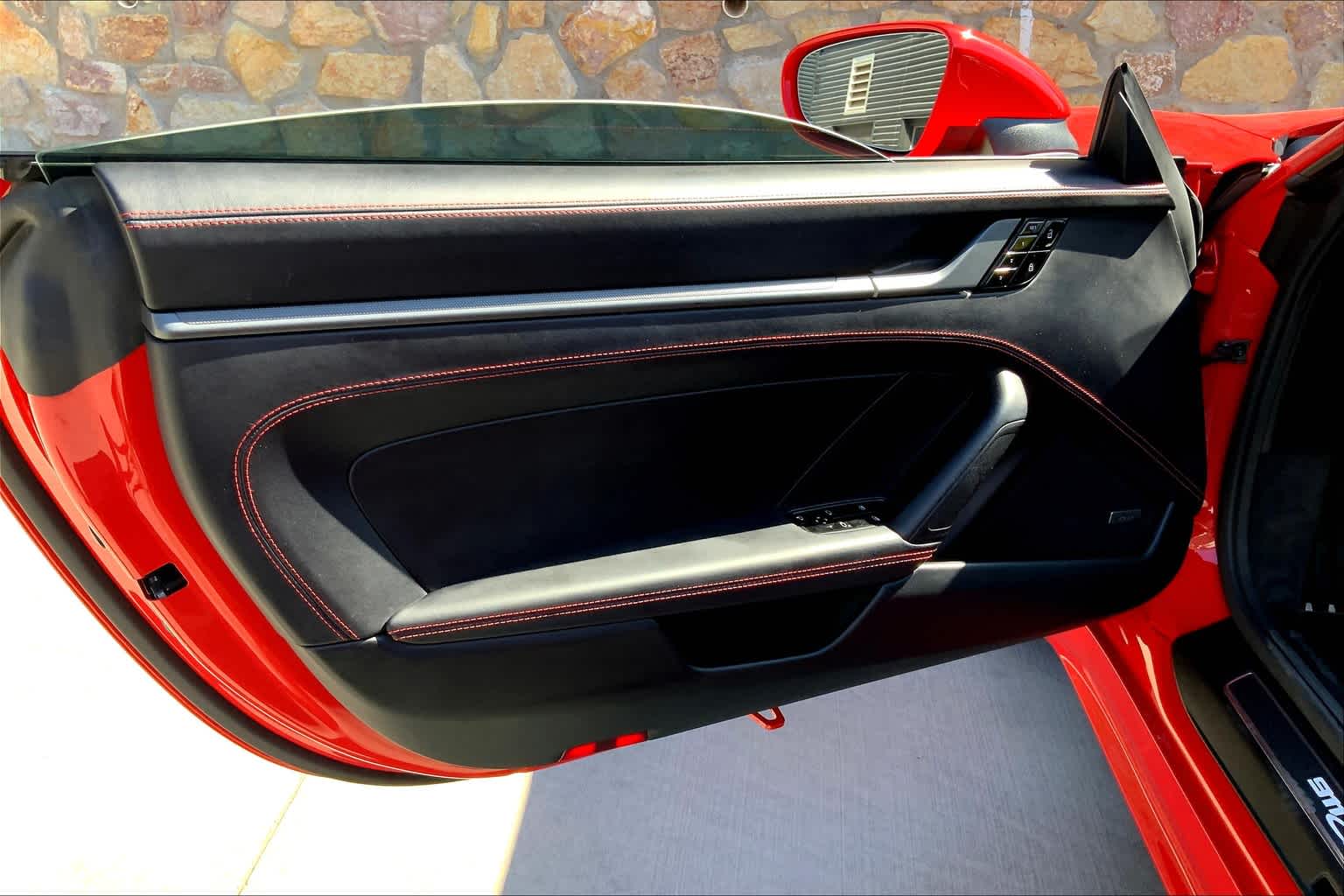 2021 Porsche 911 4 photo 21