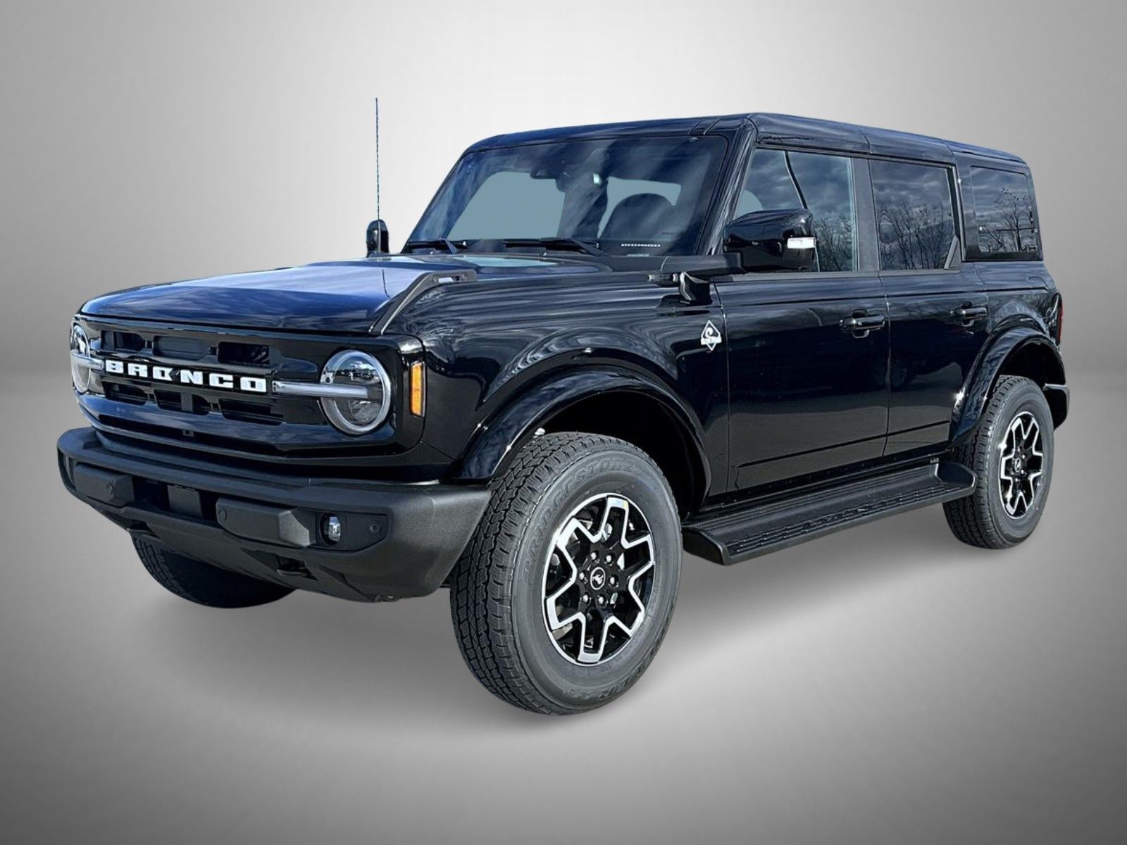 2025 Ford Bronco 4-Door Outer Banks's photo