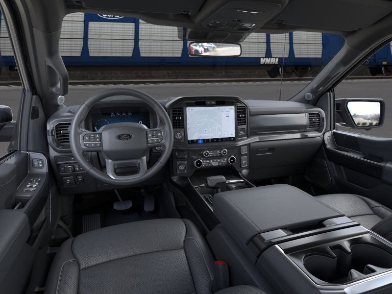 2025 Ford F-150 Lariat photo 2