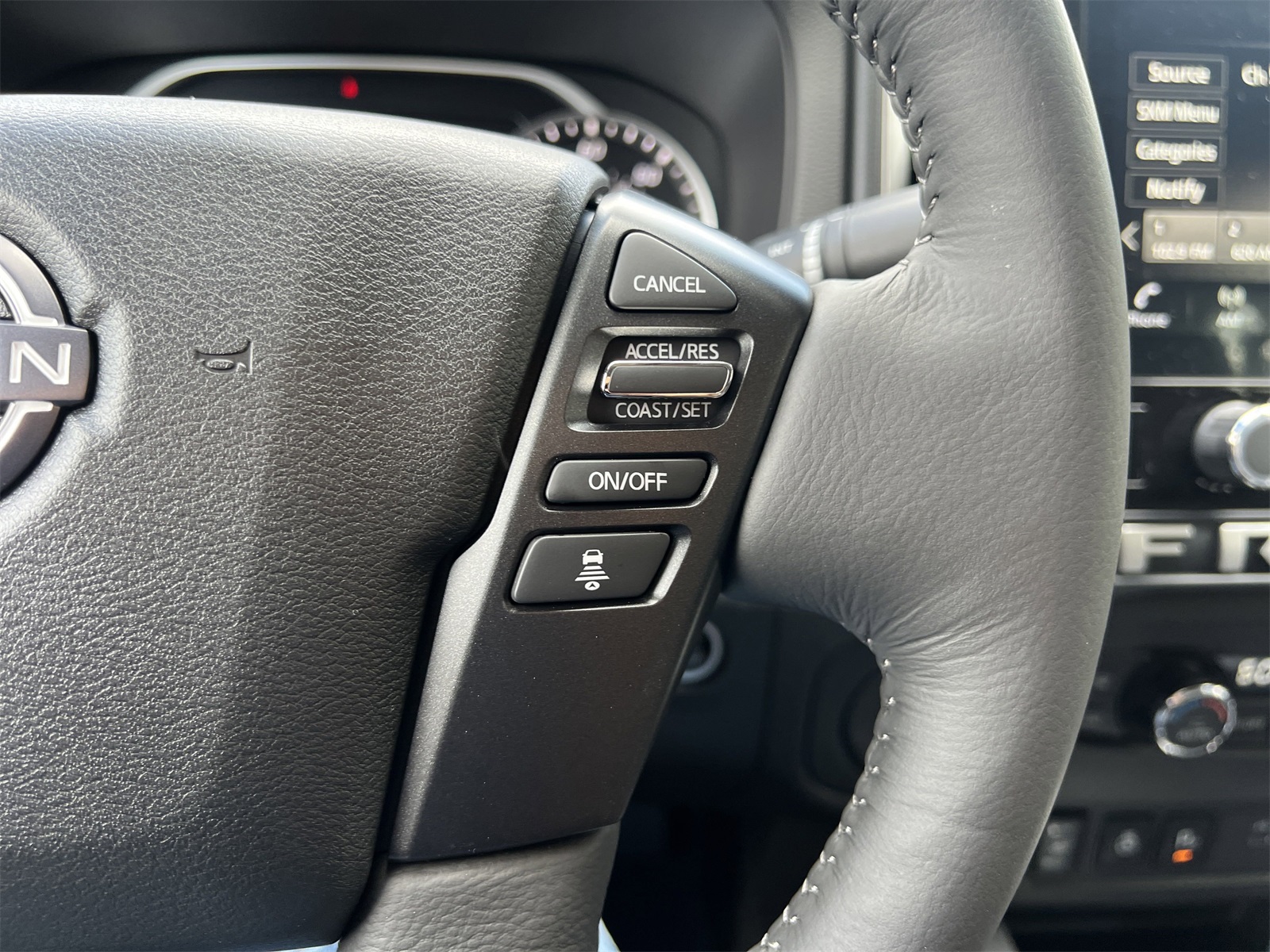 2025 Nissan Frontier SV photo 12