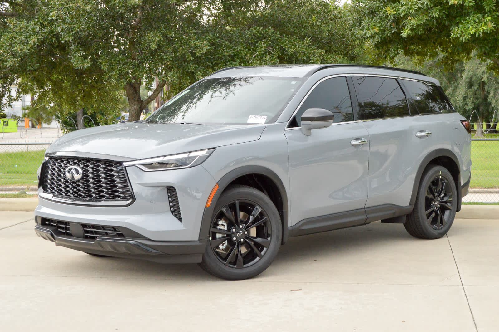 2025 INFINITI QX60 LUXE