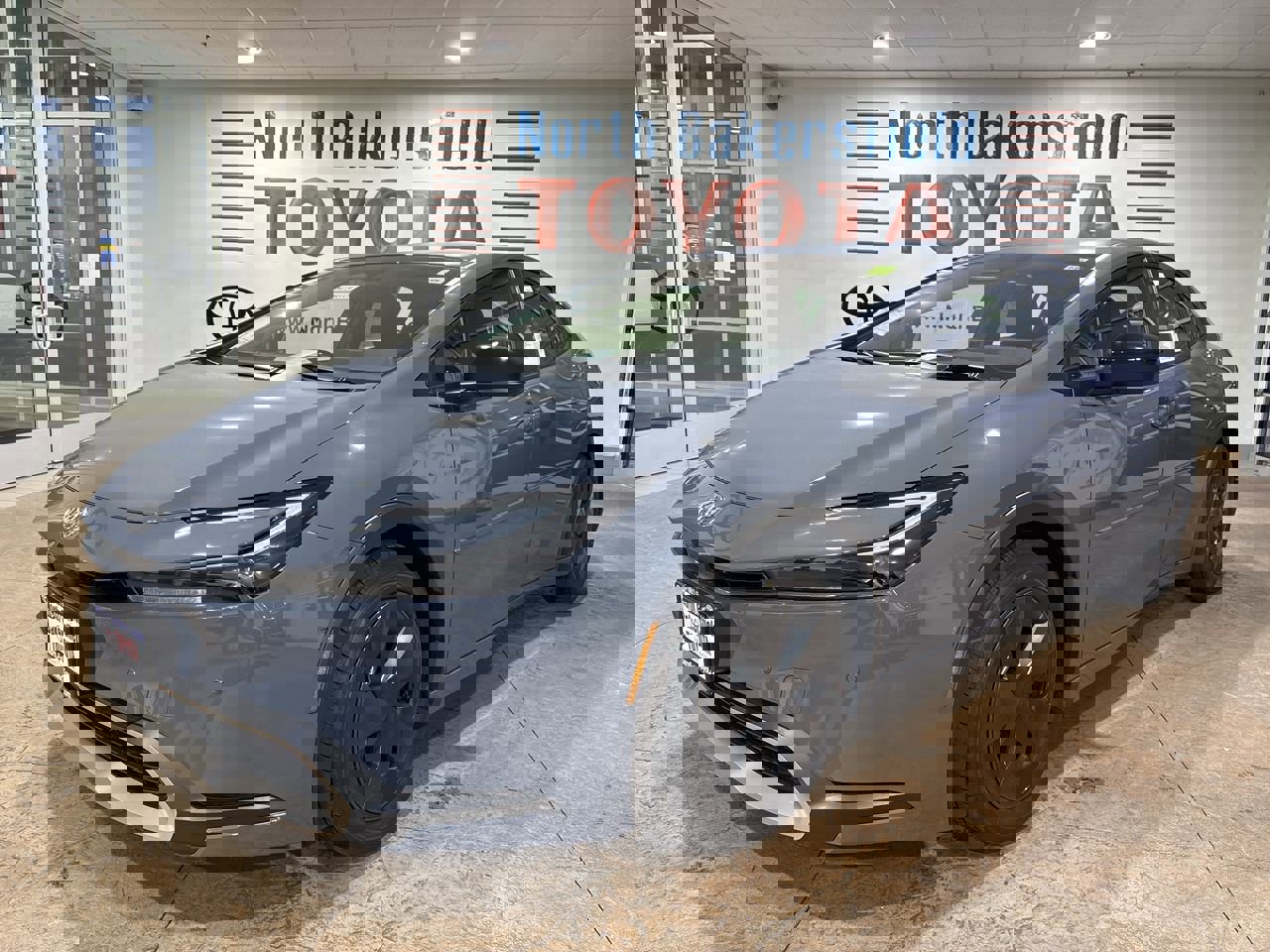 2026 Toyota Prius SE's photo