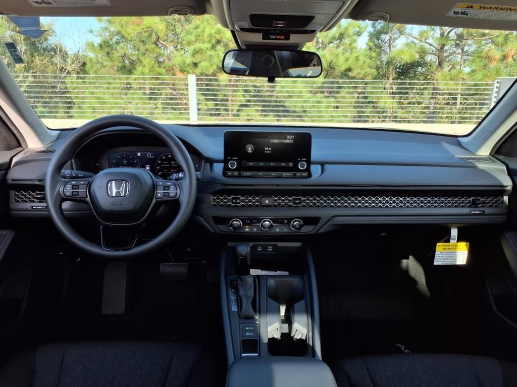 2025 Honda Accord LX photo 11