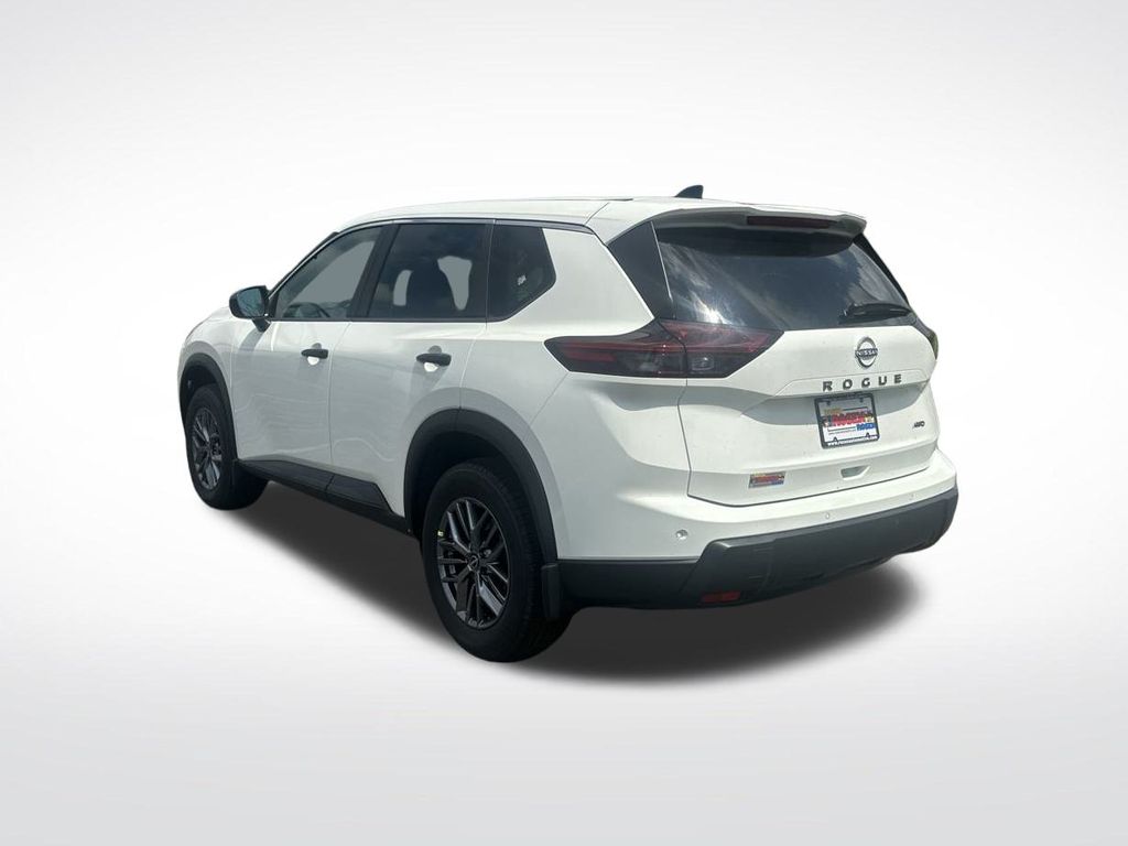 2026 Nissan Rogue S photo 2