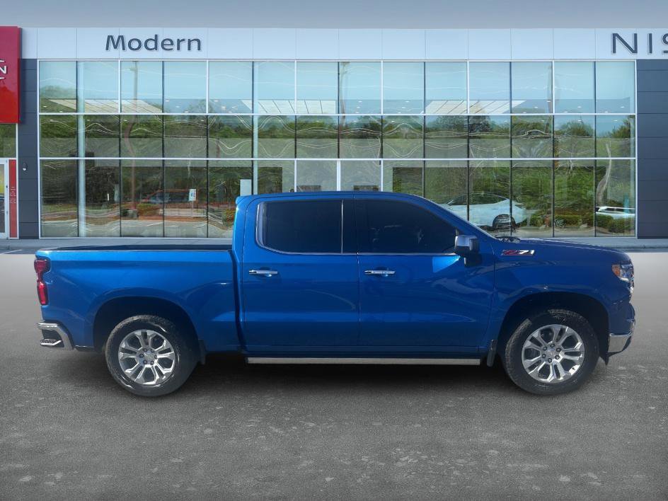2022 Chevrolet Silverado 1500 LTZ photo 3