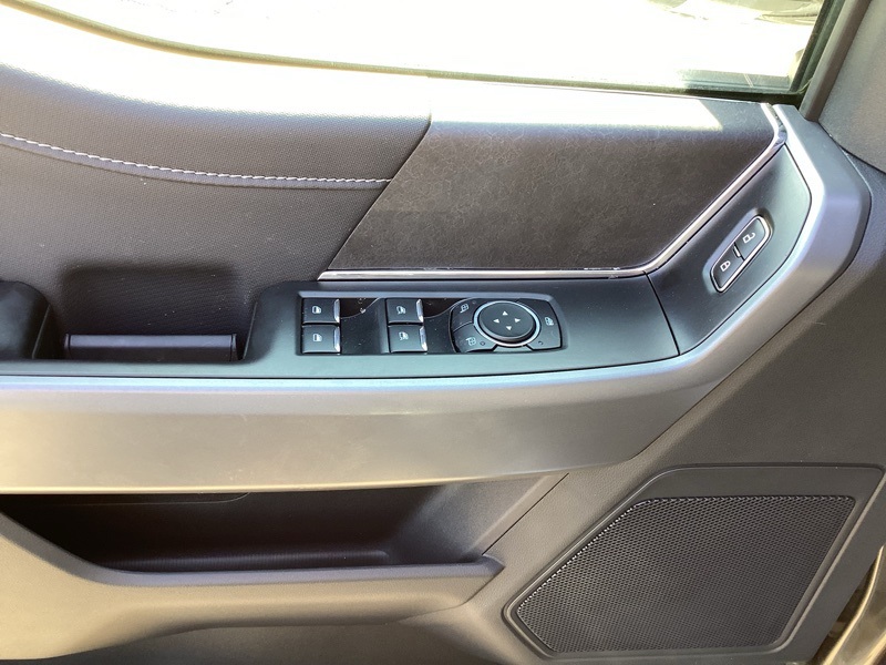 2025 Ford F-150 XLT photo 26