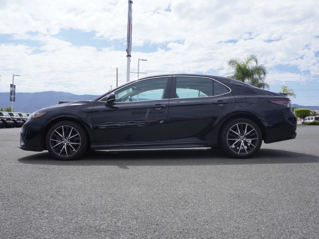 2023 Toyota Camry SE photo 6