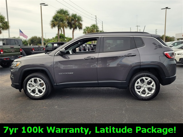 2024 Jeep Compass Latitude photo 4