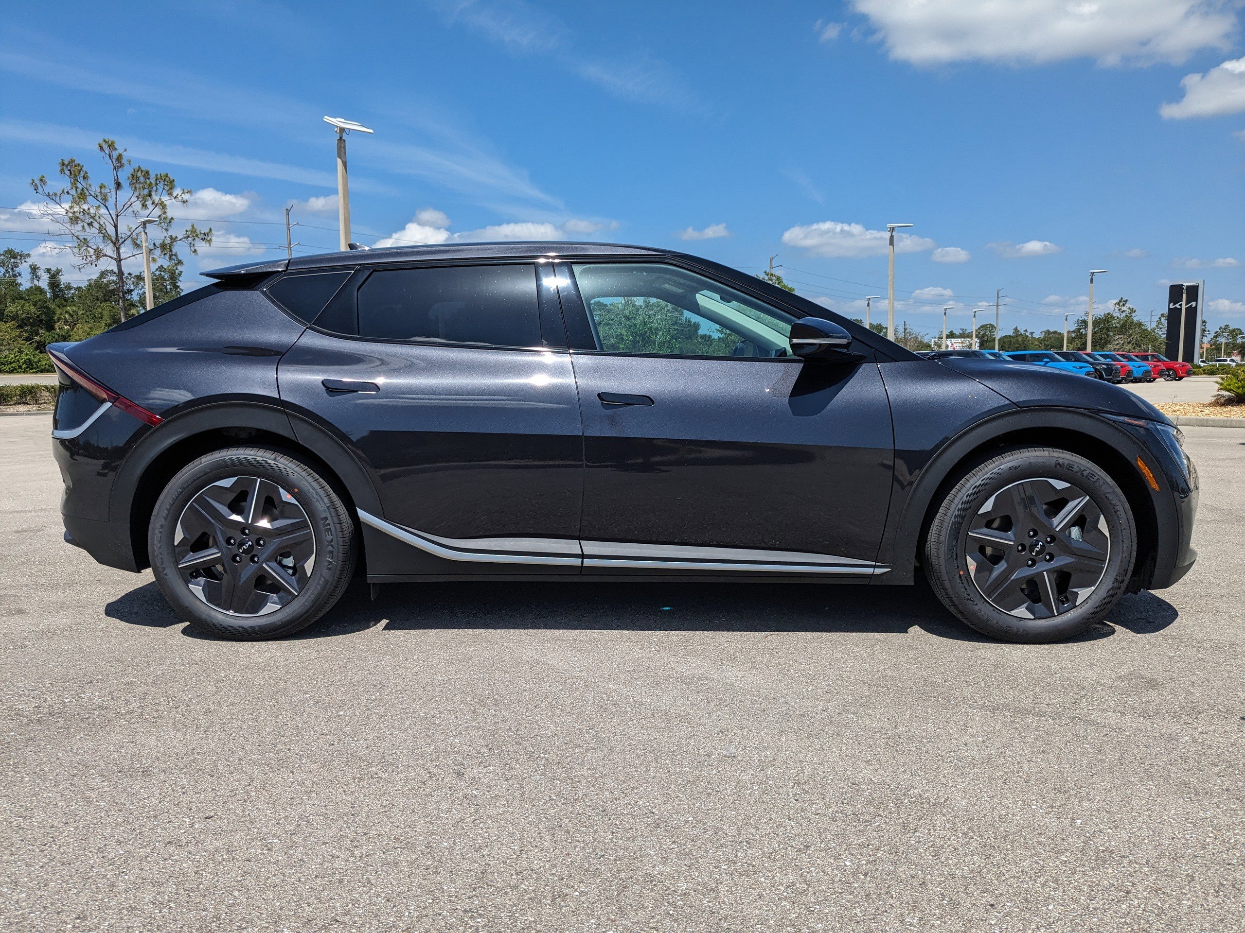 2025 Kia EV6 Light photo 3