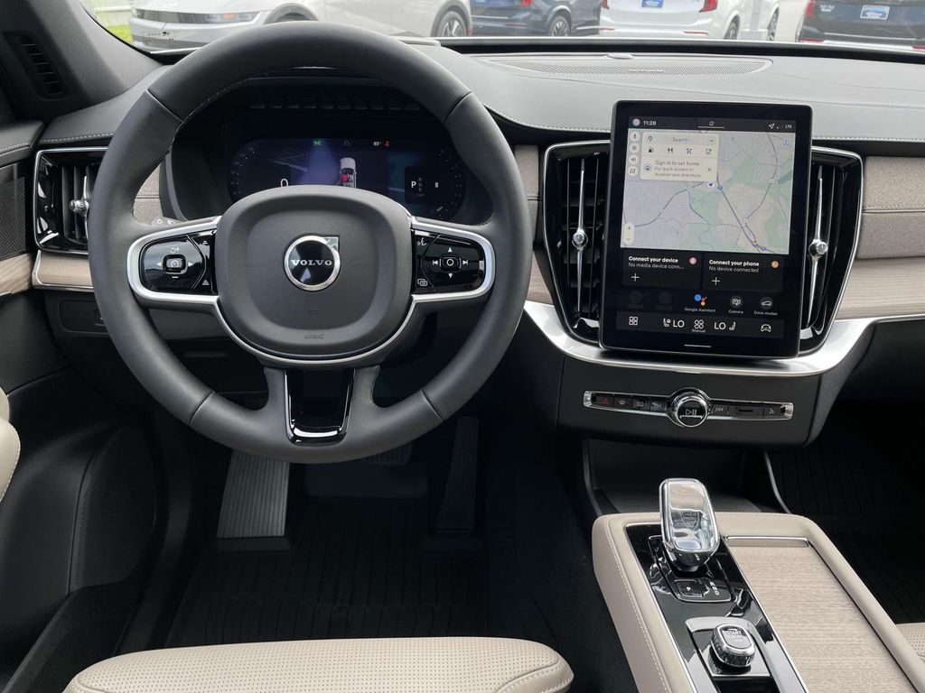 2026 Volvo XC90 photo 4