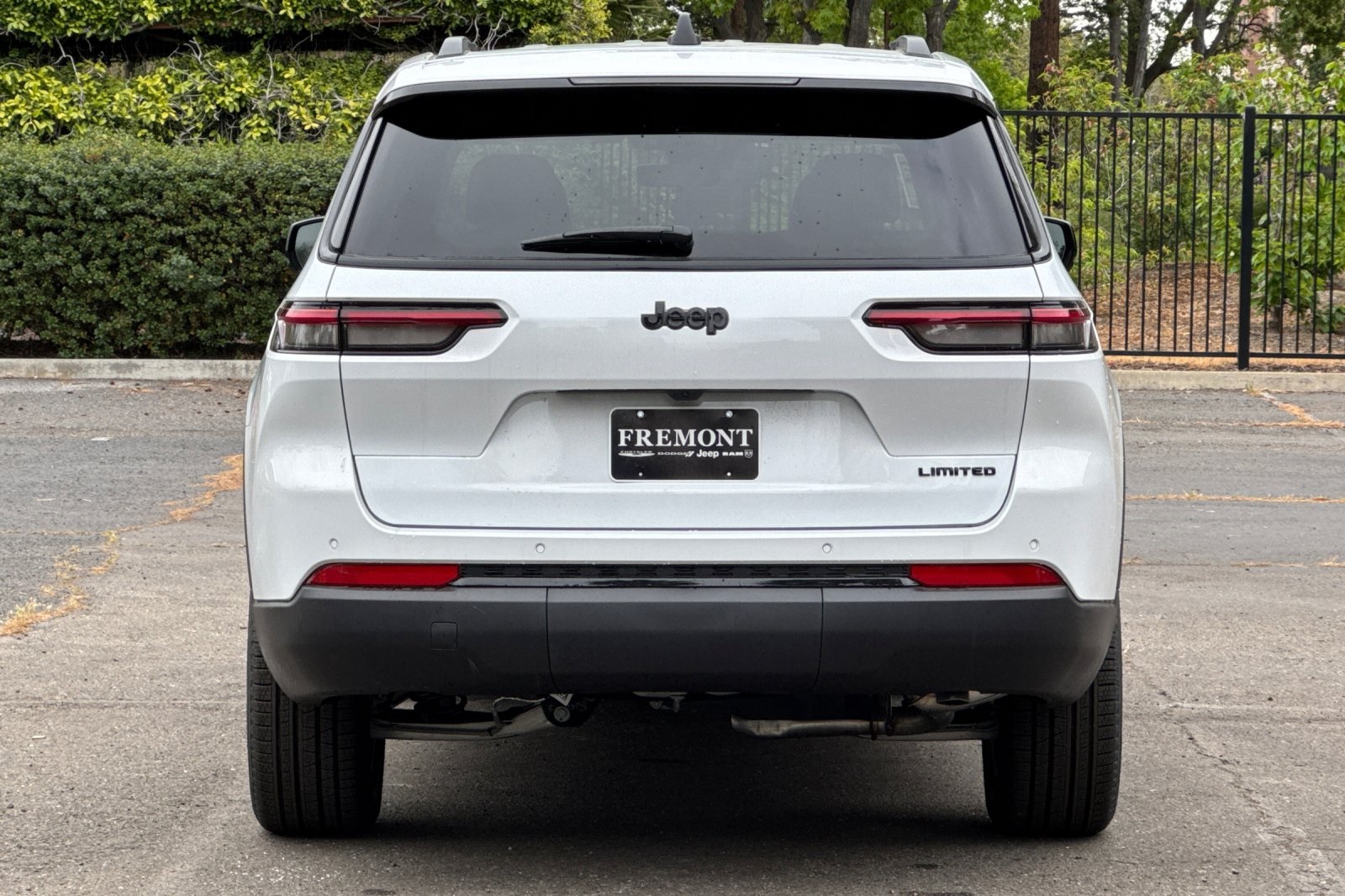 2025 Jeep Grand Cherokee Limited photo 4