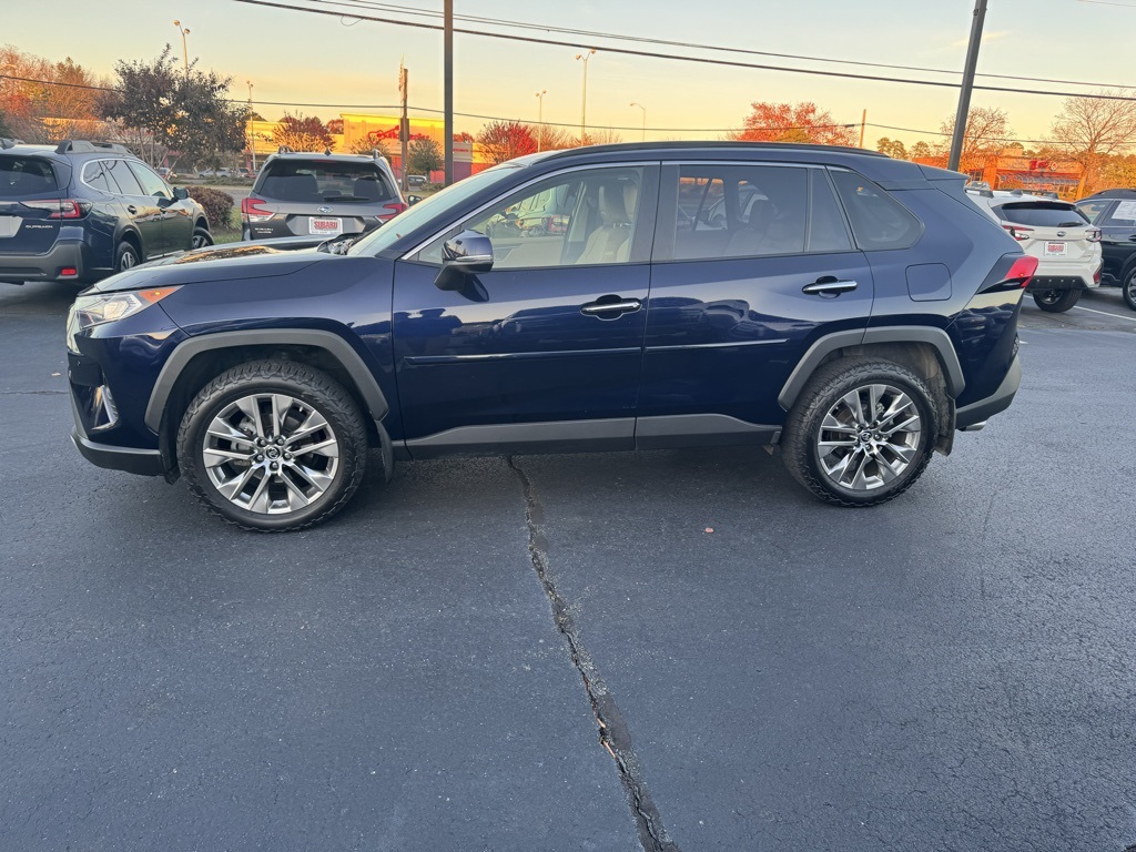 2019 Toyota RAV4 Limited photo 2