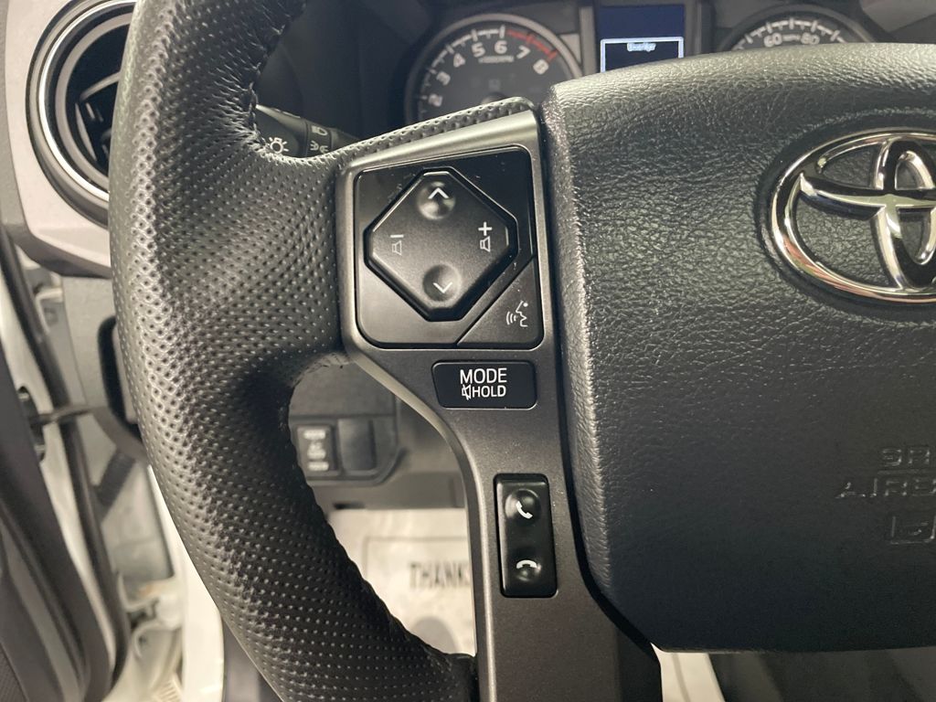 2023 Toyota Tacoma TRD Off-Road photo 9