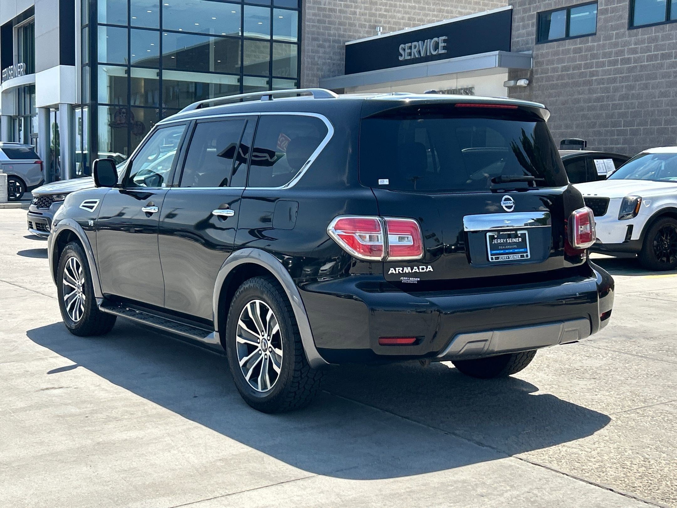 2020 Nissan Armada SL photo 4