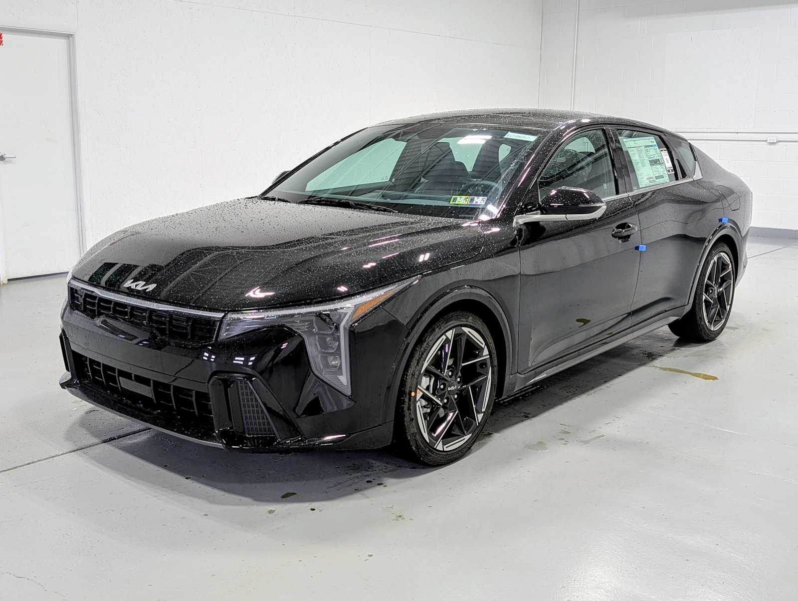 2025 Kia K4 GT-Line's photo