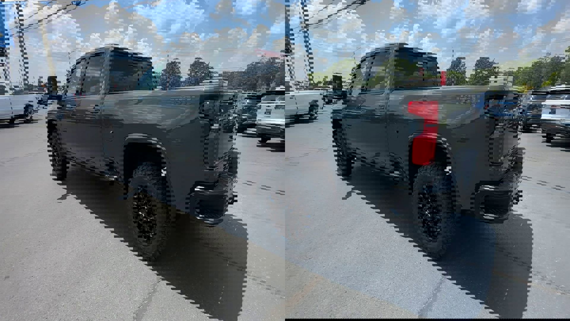 2025 Chevrolet Silverado 2500HD LTZ photo 4