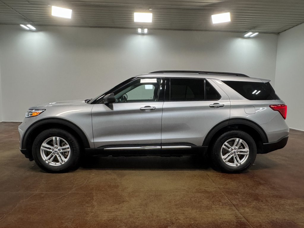 2023 Ford Explorer XLT photo 3