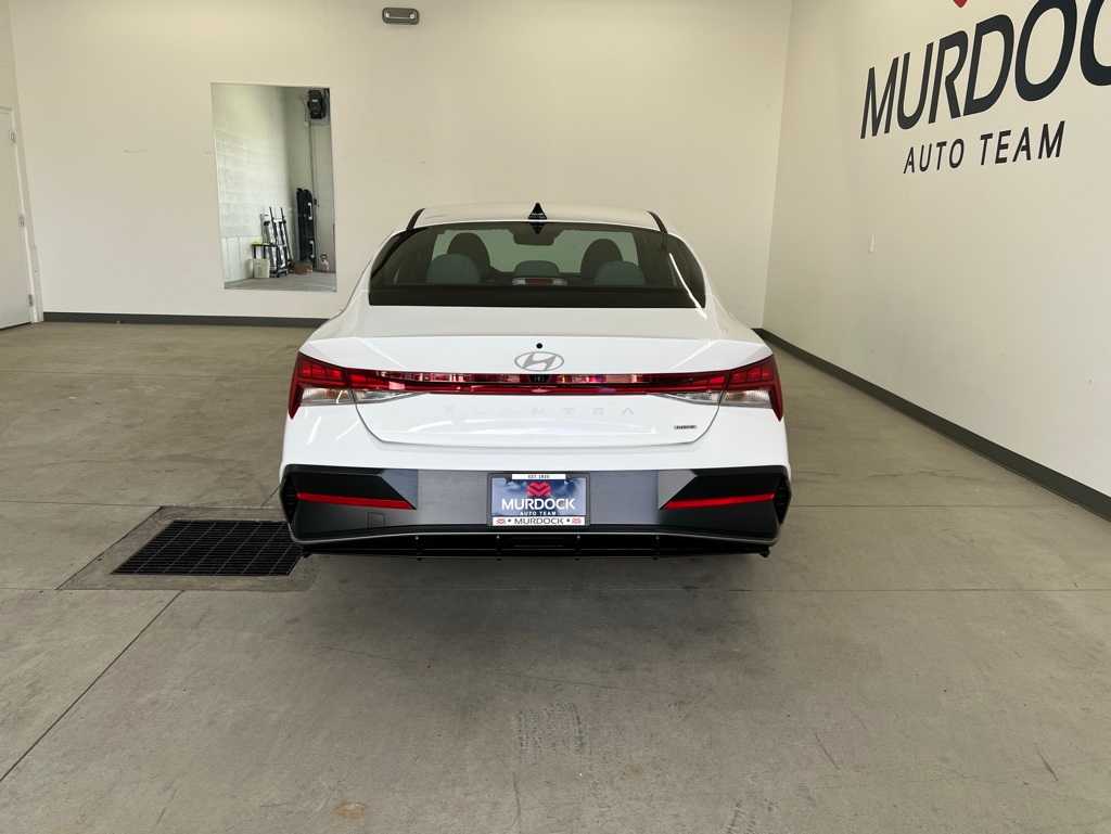 2025 Hyundai Elantra Hybrid Limited photo 5