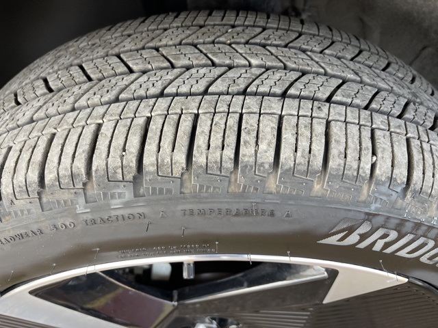 2025 Nissan Kicks SR photo 4