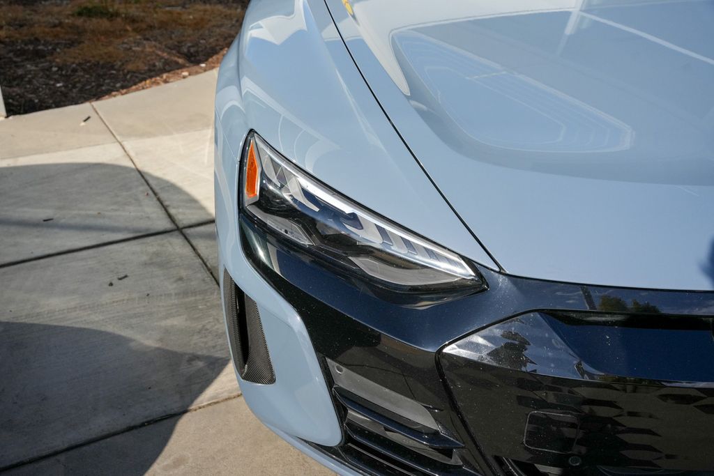 2022 Audi RS e-tron GT Base photo 3