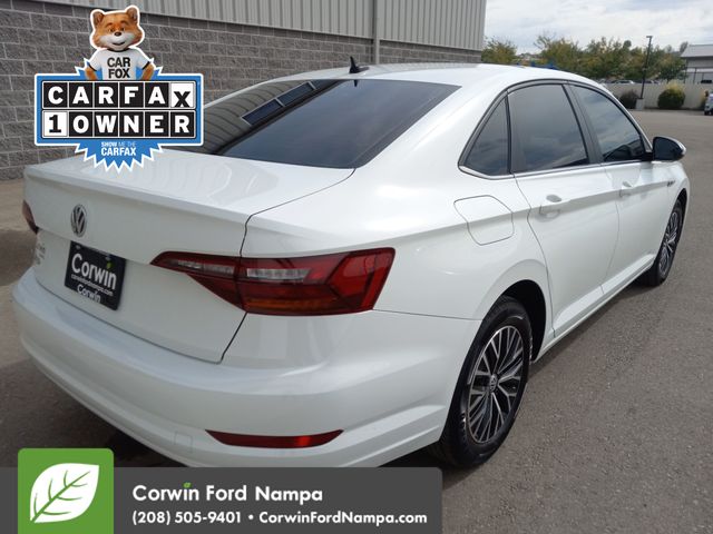 2019 Volkswagen Jetta SEL photo 3