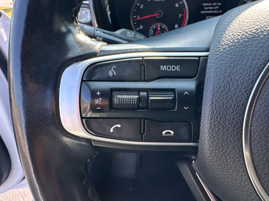 2022 Kia K5 EX photo 23