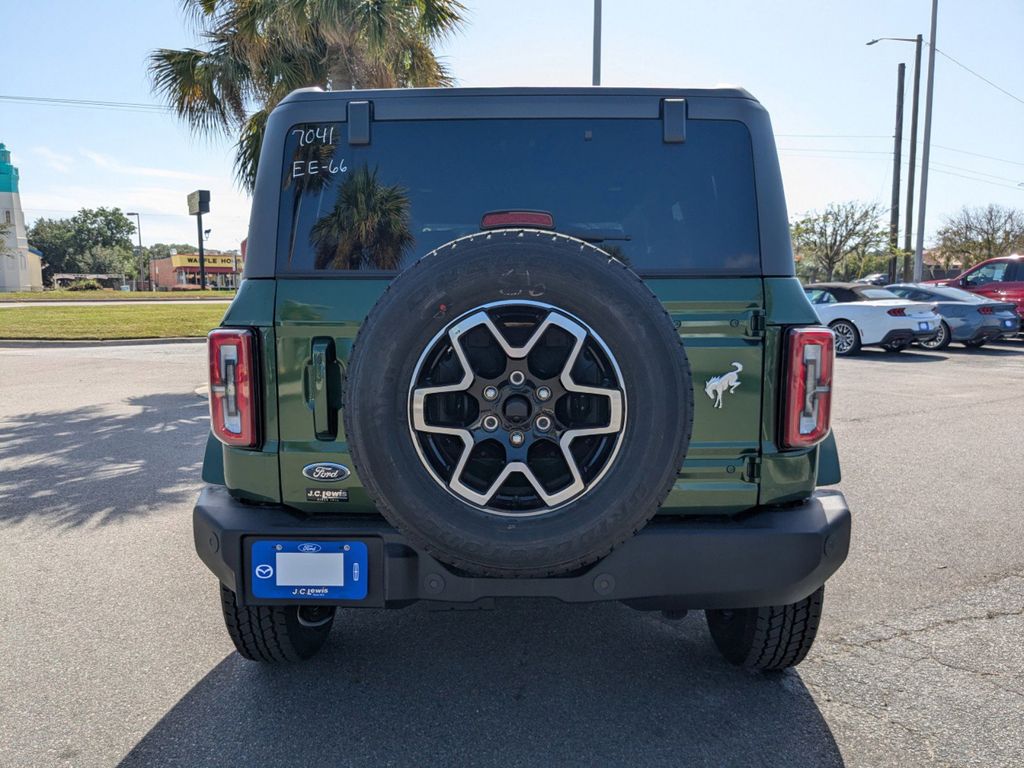 2025 Ford Bronco Outer Banks photo 5
