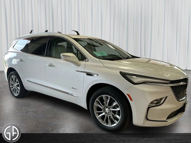 2022 Buick Enclave Avenir photo 3
