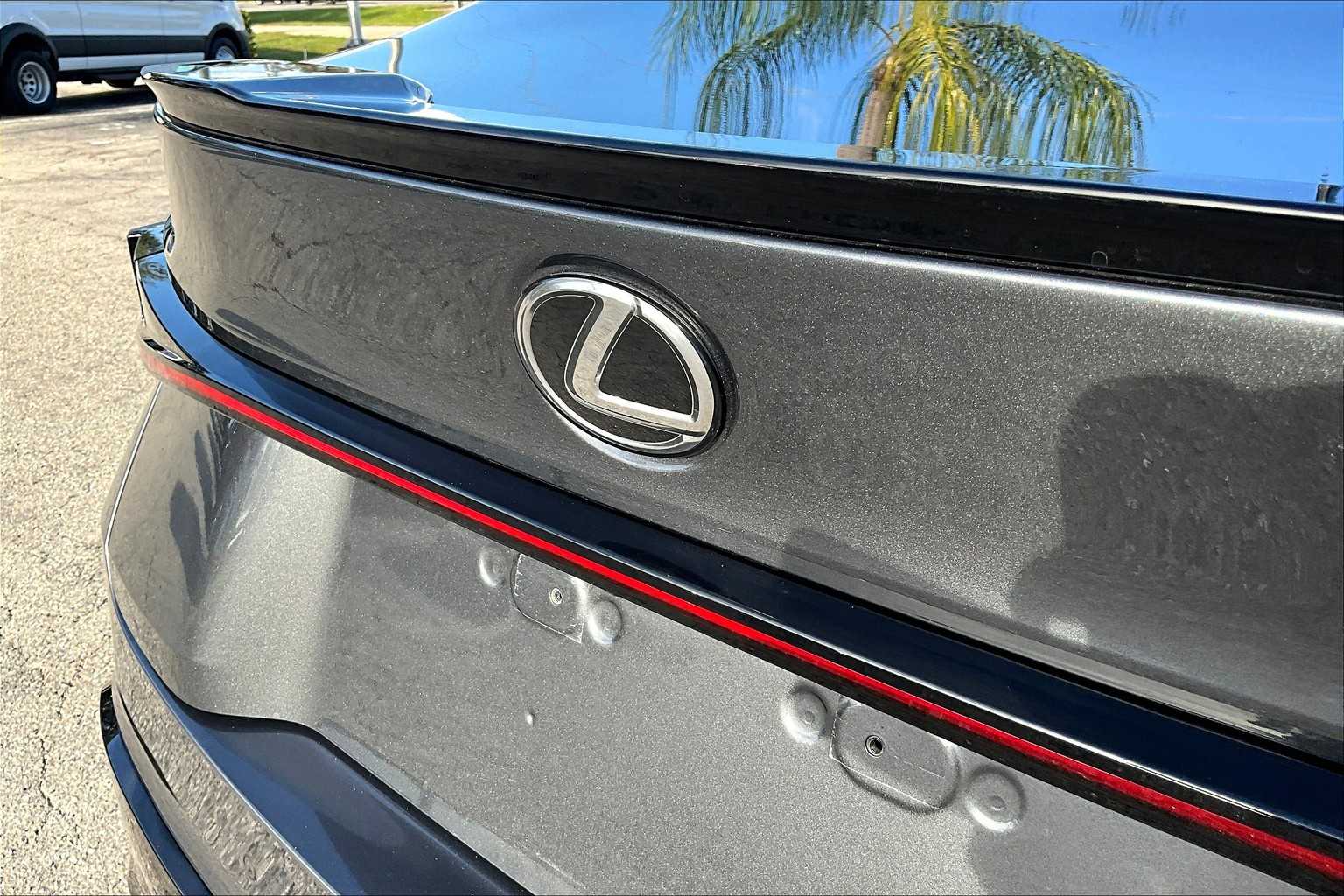 2023 Lexus IS F SPORT photo 29